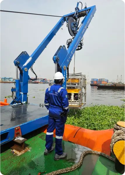 Underwater positioning and subsea survey equipment in operation